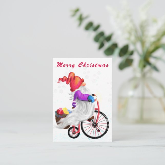 Gnome mignonne avec carte de Noël vélo (Debout devant)