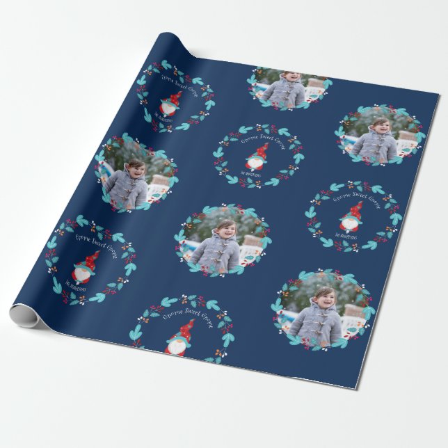 Gnome Sweet Gnome Blumenkreath Custom Foto Blue Geschenkpapier (Ungerollt)