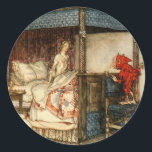 Gnome Überraschung von Arthur Rackham Runder Aufkleber<br><div class="desc">Rotes Grün steht am Fuße eines Himmelbettes. Ein junges viktorianisches Mädchen springt überraschend hoch. Kunst und Illustration des englischen Künstlers Arthur Rackham. Vintage Public Domain Art.</div>