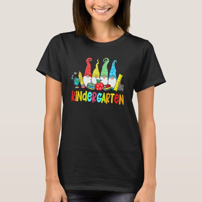 Gnomes Kindergarten Crew First Day Teacher Back To T-Shirt (Vorderseite)