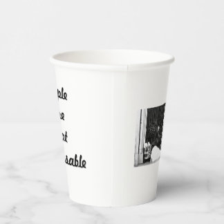 Gobelet en papier célébrant le rétablissement et l