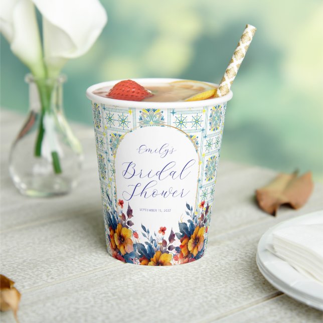 Gobelet en papier floral bleu méditerranéen chic (Insitu)