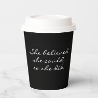Approvisionnement en café du jour de travail Prise