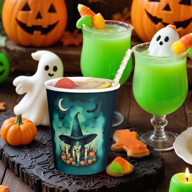 Gobelets En Papier Attractive & Mystical Halloween Witch Conjures (Attractive & Mystical Halloween Witch Conjures Paper Cups.)
