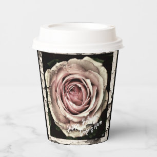 Gobelets en papier avec une rose vintage et le tex