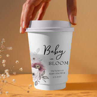 Gobelets En Papier Bébé dans le Baby shower en fleur