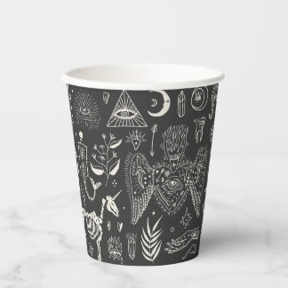 Gobelets En Papier Cuisine en bois foncé