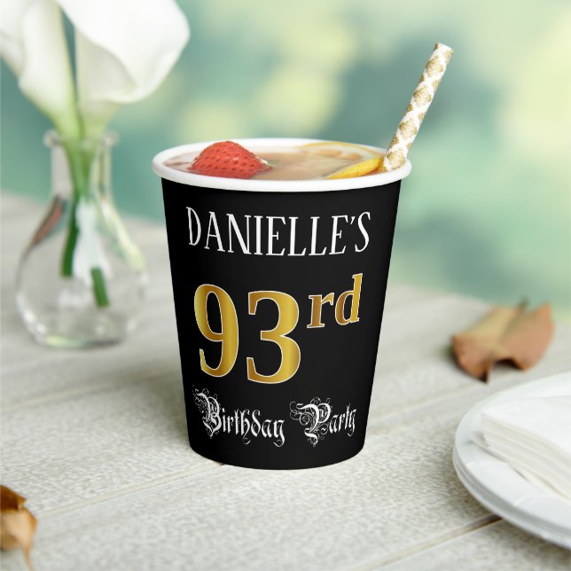 Gobelets En Papier Fête du 93e anniversaire — Script fantaisie, Faux  (Insitu)
