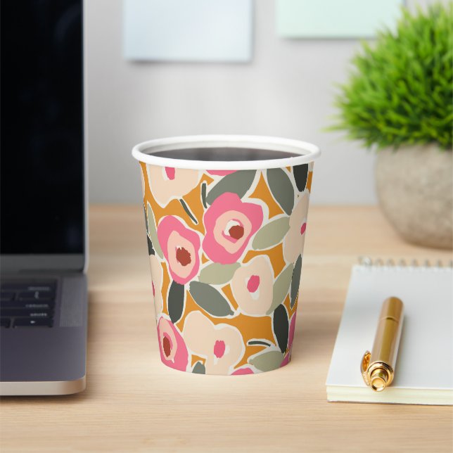 Gobelets En Papier Hand-Drawn Bold Inky Floral Pattern- Sunlit Meadow (Insitu)