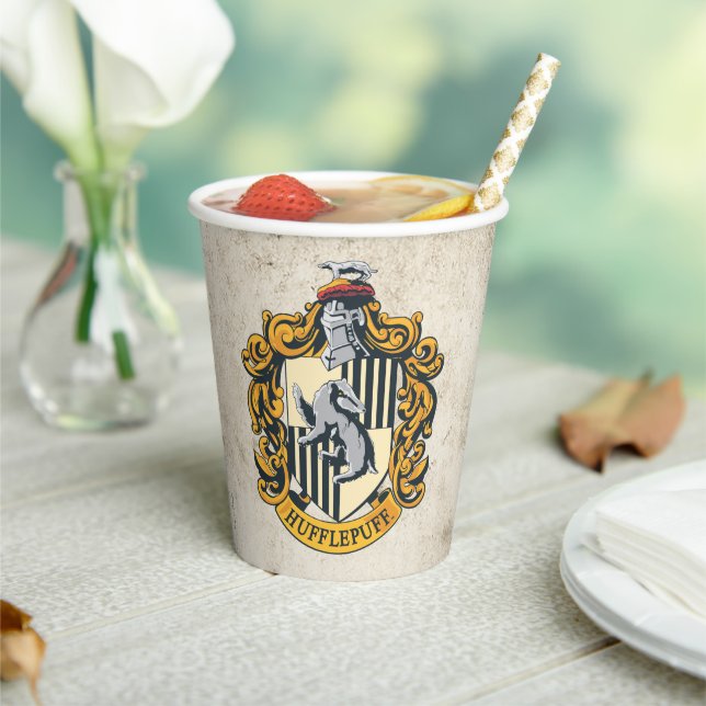 Gobelets En Papier Hufflepuff Crest (Insitu)