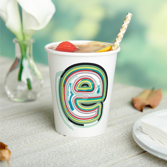 Gobelets En Papier Lettre multicolore E Typographie moderne Abstraite (Créateur téléchargé)