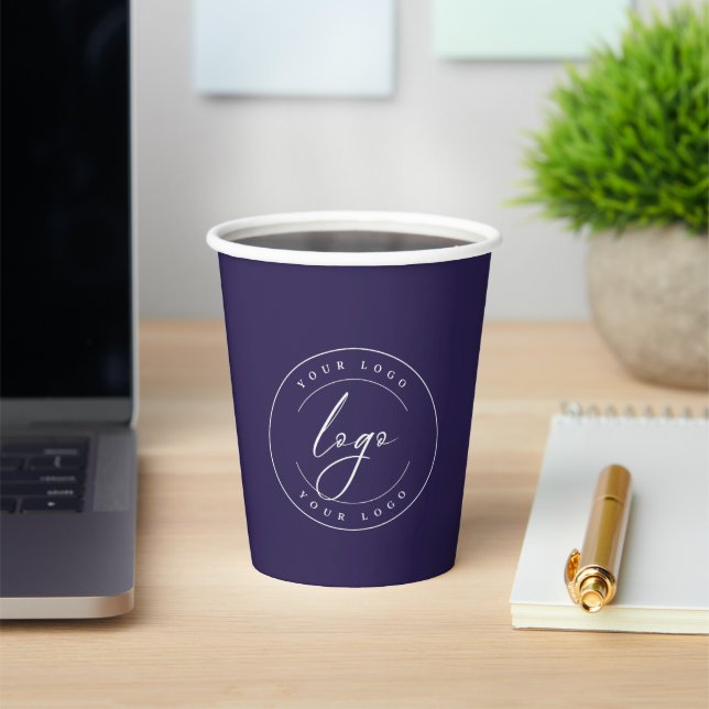 Gobelets En Papier Logo d'entreprise | Navy Blue & Gold Minimal Perso (Insitu)