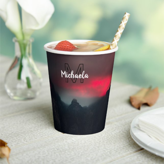 Gobelets En Papier Nuages brûlants, brouillard et monographie des mon (Insitu)