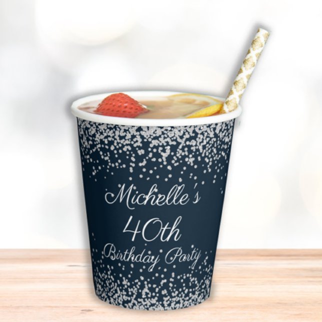 Gobelets En Papier Parties scintillant d'argent bleu marine 40e fête  (Navy blue and silver glitter 40th birthday party paper cups personalized with your own text.)