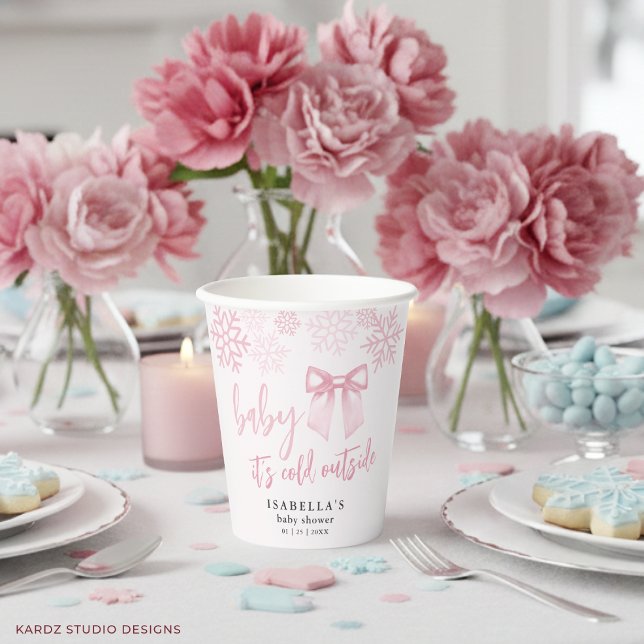 Gobelets En Papier Pink Bow Baby Its Cold Outside Baby Shower (Cup available in 8oz and 12oz. Personalize and choose size. You can add a lid to your order.)