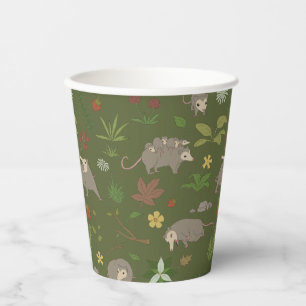 Gobelets En Papier Possum dans un champ de Berry en vert