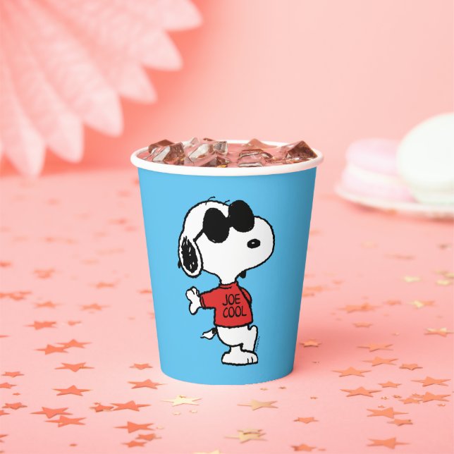 Gobelets En Papier Snoopy "Joe Cool" debout (Insitu)