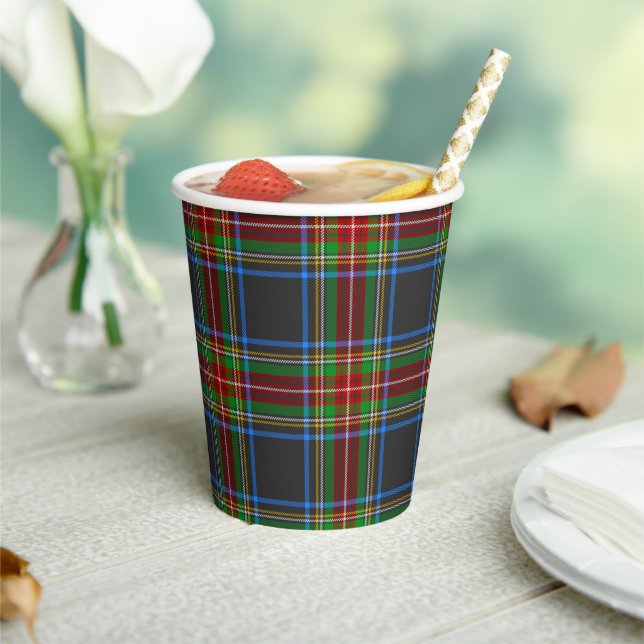Gobelets En Papier Stewart Black Tartan Scottish Plaid Motif (Insitu)