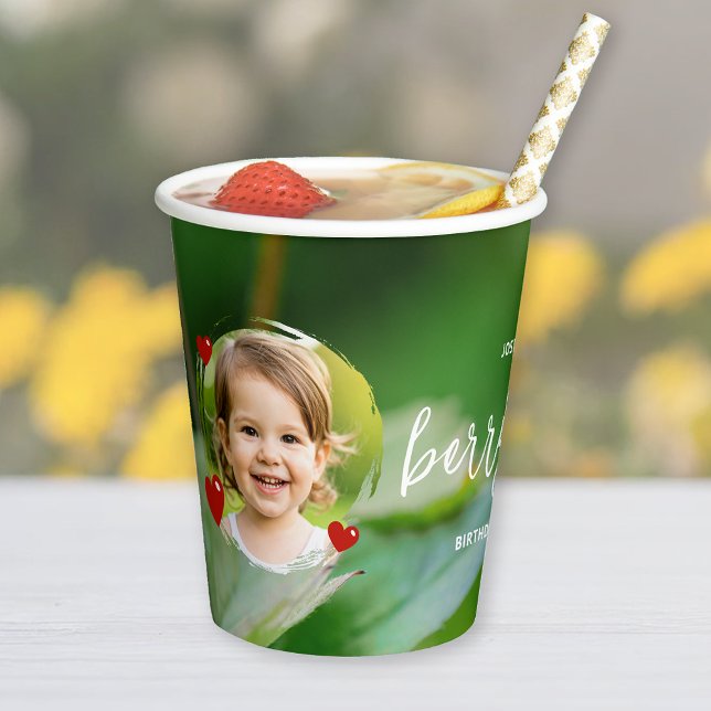 Gobelets En Papier Strawberry And Green Child's Berry First Birthday (Créateur téléchargé)