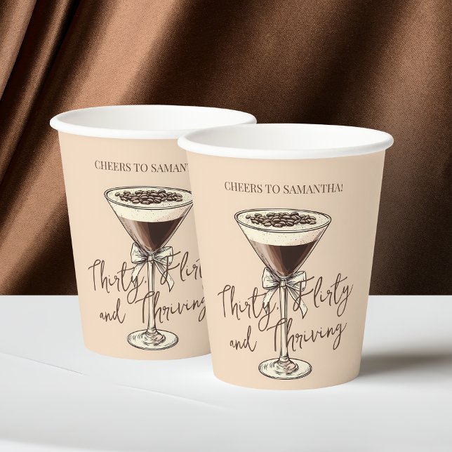 Gobelets En Papier Trente Flirty et prospère Brown 30e anniversaire (Thirty Flirty and Thriving Brown 30th Birthday Paper Cups)