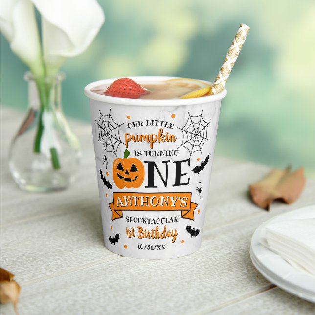 Gobelets En Papier Un petit Citrouille à l'occasion d'un Halloween 1e (Insitu)