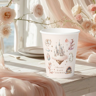 Gobelets En Papier Un petit dragon se trouve sur le Baby shower Way