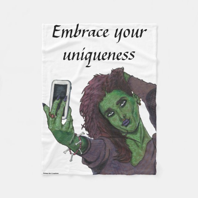Goblin Girl Phone Selfie Fantasy Fleece Blanket (Vorderseite)
