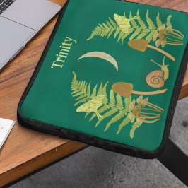 Goblincore Schnecke und Pilze Personalisiert Laptopschutzhülle