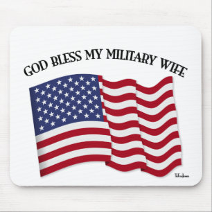GOD BLESS MEINE MILITÄRISCHE EHEFRAU mit US-Flagge Mousepad