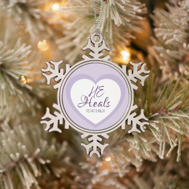God Heals the Brokenhearted Light Purple Schneeflocken Zinn-Ornament (Baum)