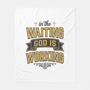 God wirkt Vintage-Glaubens-Typografie-Shirt_1 Fleecedecke