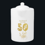 Gold 50 und Fab Teapot<br><div class="desc">50 und Fab dekorative Kalligraphie in Gold und Imitat Glitzer. Passen Sie den Namen und die Nachricht einfach an,  um ein fabelhaftes Geburtstagsgeschenk zu machen und für diese besondere Person zu sorgen.</div>