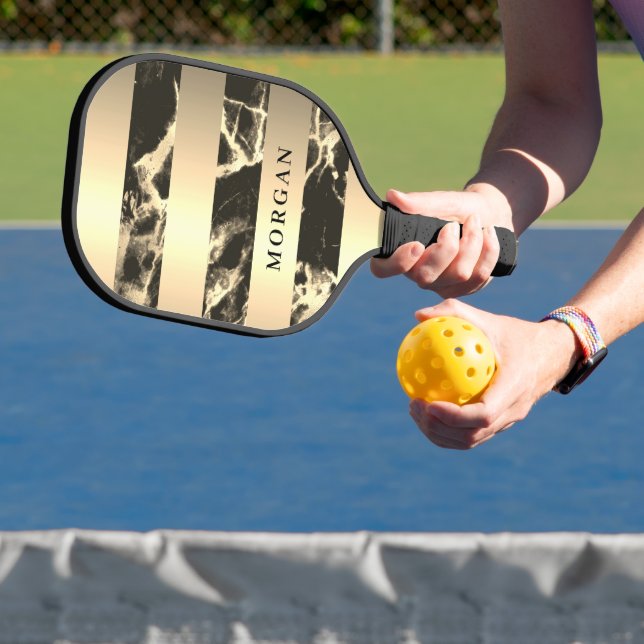 Gold Bands, Black & Gold Marmor, Name Pickleball Schläger (InSitu)
