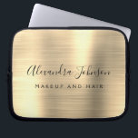 Gold-Beruflich-Metallic-Monogram-Geschäft Laptopschutzhülle<br><div class="desc">Moderne Gold Girly Make up und Hair Beauty Salon Imitats Metallic rostfrei elegante Monogram Werbeplakette oder Sleeve Werbe-Case (Promo). Dieses klassische berufliche Business-Computergehäuse kann so angepasst werden,  dass es Ihren mit Monogramm Skriptsignaturnamen und Ihren Beruf oder Ihre Position als Jobtitel enthält.</div>