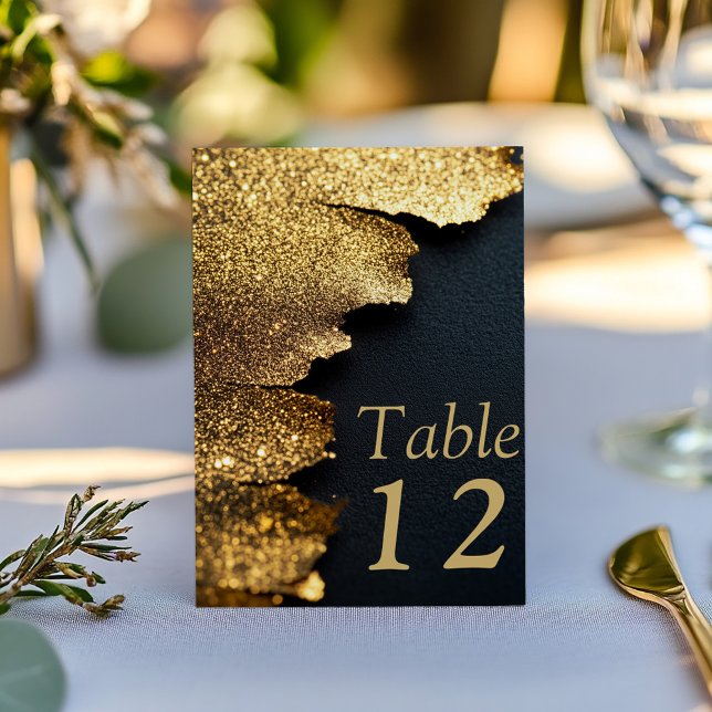 Gold Black Luxe Elegant Mariage Carte Numéro de ta (Sophisticated table number card features a luxurious gold glitter effect against textured black.)