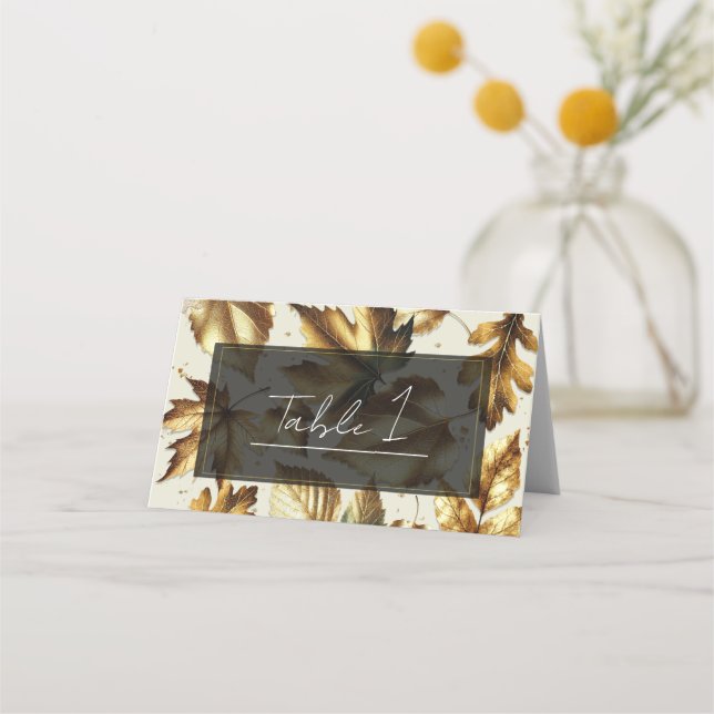 Gold Blätter Almond Beige & Black Hochzeit im Herb Platzkarte (Vorderseite)