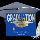 Gold Blue Graduation Cap Save the Date Postkarte<br><div class="desc">Elegante Gold- und Schwarz-Graduiertenkappe ist perfekt als Save the Date,  Abschluss Ankündigung oder Graduation Party Einladung. Feiern Sie mit Familie und Freunden Ihren Meilenstein. Herzlichen Glückwunsch an den Absolventen!</div>