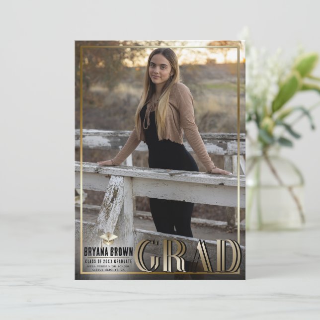 Gold Border Duo Grad Graduation Faire-part photo (Debout devant)