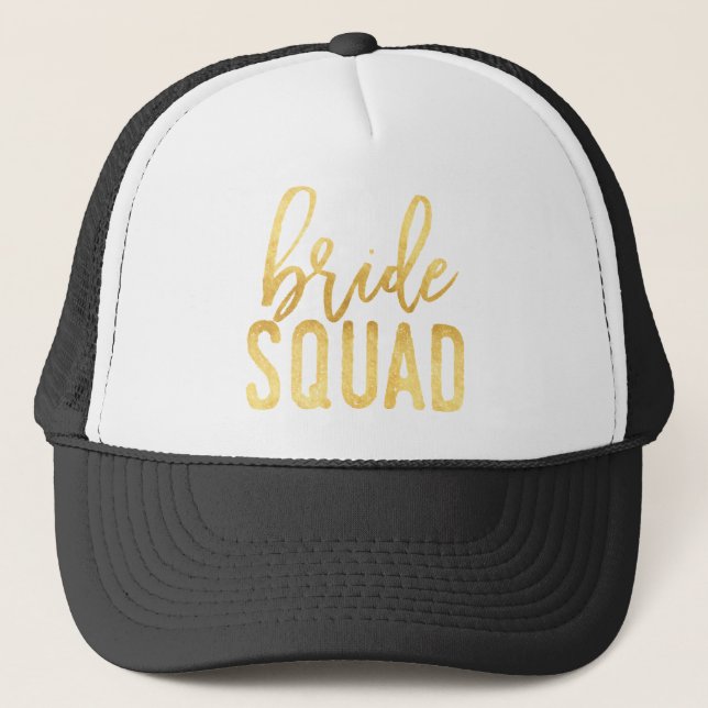 Gold Bride Squad Trucker Hat Truckerkappe (Vorderseite)