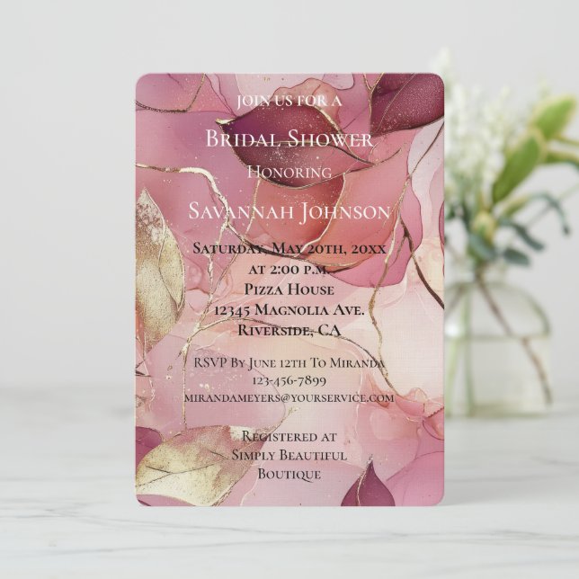Gold Burgundy Blush Blätter Romantisches Brautpart Einladung (Stehend Vorderseite)