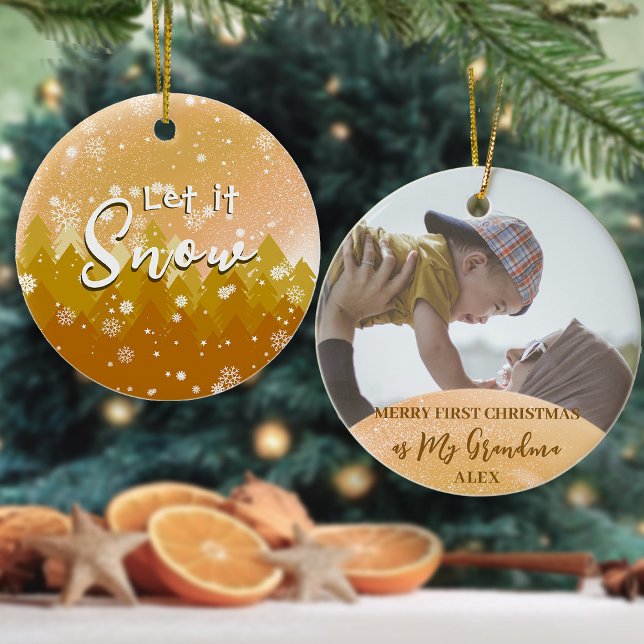 Gold Christmas Let it Snow Oma Geschenk Foto Keramik Ornament (Von Creator hochgeladen)