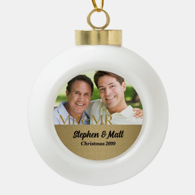 Gold Damask Mr & Mr. Gay Christmas Foto Keramik Kugel-Ornament (Vorderseite)