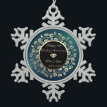 Gold Diamond, Blumengrün 10. Hochzeitstag Schneeflocken Zinn-Ornament<br><div class="desc">Elegante goldblütige Wirbel 10. Hochzeitstag Schmuck.</div>