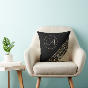 Gold Feathers on Black Monogram Modern Kissen
