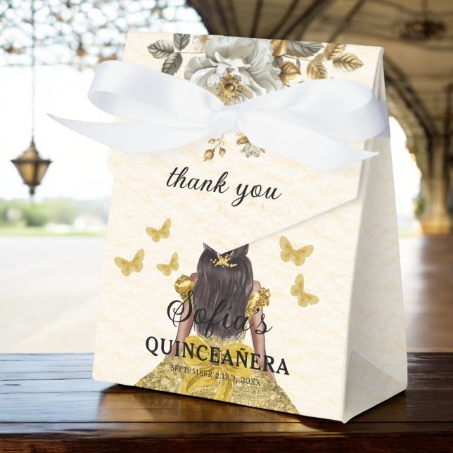 Gold Floral Quinceñera Butterfliegen Geschenkschachtel (Von Creator hochgeladen)