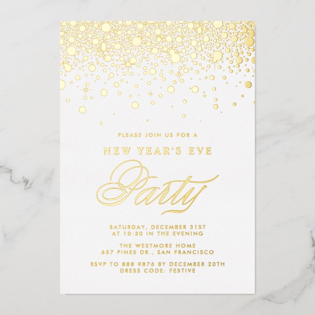 Gold Foil Confetti Dots Silvester Party Folieneinladung (Vorderseite)