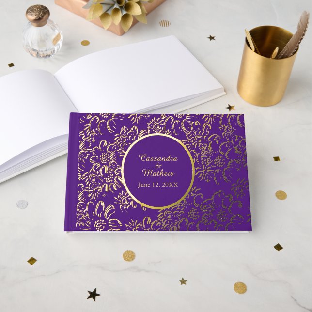 Gold Foil Daisies Floral Royal Lila Wedding Gästebuch (Vorderseite Offen)