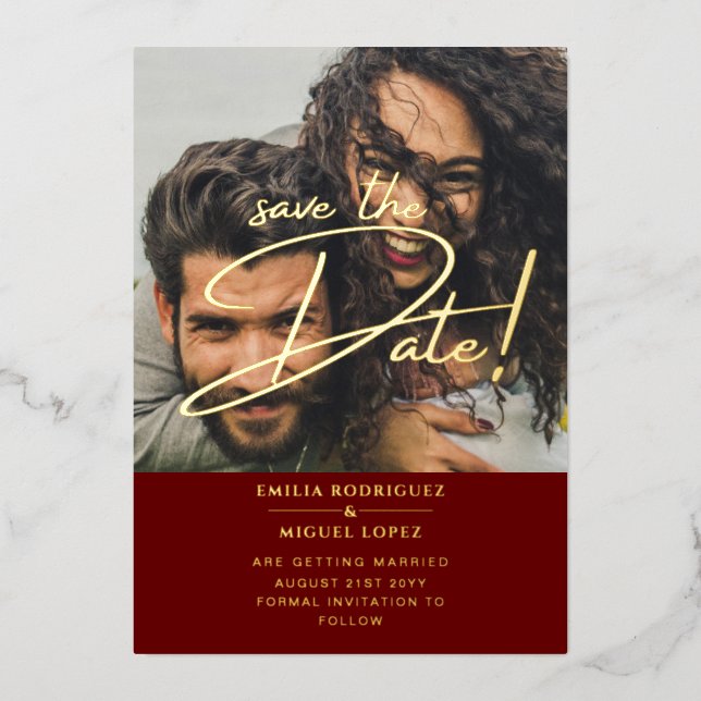 GOLD Foil Foto Overlay Burgundy Rett Date Wedding Folieneinladung (Vorderseite)