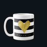 Gold Foil Heart Kaffeetasse<br><div class="desc">ANPASSUNG ♡ Fügen Sie Ihren Namen, Ihre Monogramme, Nachrichten usw. hinzu ♡ Verwenden Sie Ihre bevorzugten Schriftart. ♡ Hinzufügen benutzerdefinierter Farben. BITTE BEACHTEN ♡ Farben, die online angezeigt werden, können leicht von dem aktuellen Produkt abweichen. ♡ Dieses Design besteht aus Elementen, die für das Aussehen von metallischem Gold konzipiert sind,...</div>