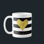 Gold Foil Heart Kaffeetasse<br><div class="desc">ANPASSUNG ♡ Fügen Sie Ihren Namen, Ihre Monogramme, Nachrichten usw. hinzu ♡ Verwenden Sie Ihre bevorzugten Schriftart. ♡ Hinzufügen benutzerdefinierter Farben. BITTE BEACHTEN ♡ Farben, die online angezeigt werden, können leicht von dem aktuellen Produkt abweichen. ♡ Dieses Design besteht aus Elementen, die für das Aussehen von metallischem Gold konzipiert sind,...</div>